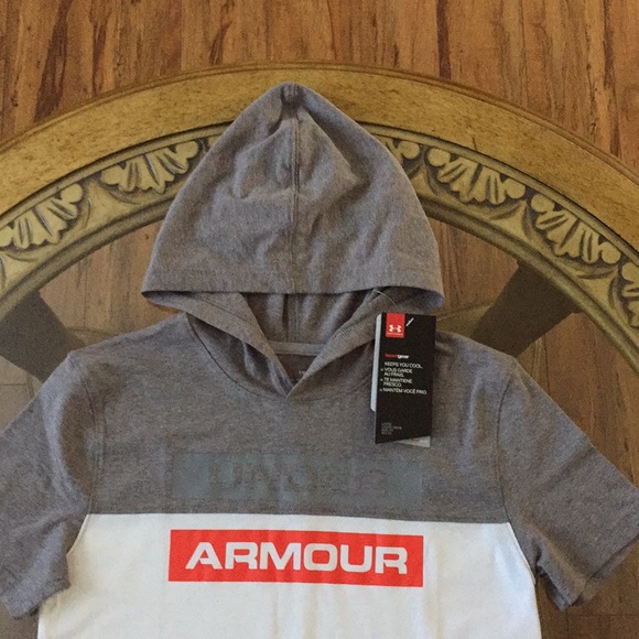 UNDER ARMOUR SPORTSTYLE (YM) BOYS SHORT SLEEVE H. - Picture 2 of 6